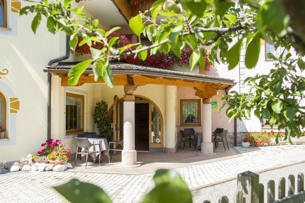 Hotel Genzianella 지아노 디 피엠메 외부 사진