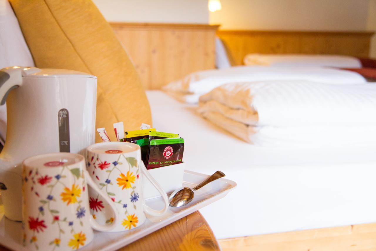 Hotel Genzianella 지아노 디 피엠메 외부 사진