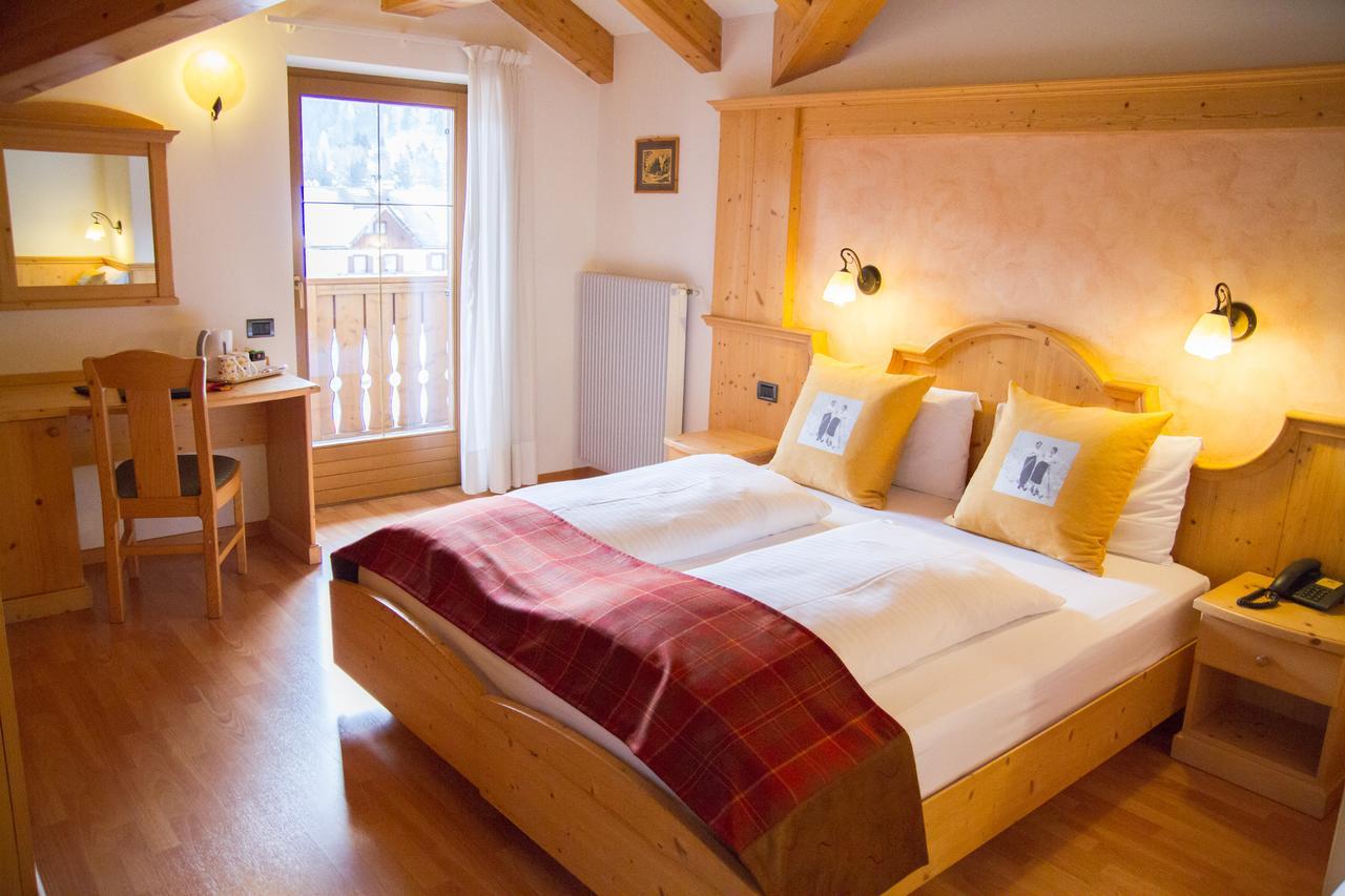 Hotel Genzianella 지아노 디 피엠메 외부 사진